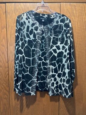 2 piece Elegant Black & White Animal-Print Set